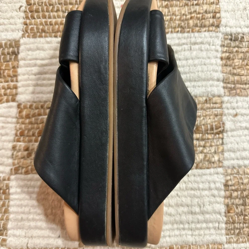 beek Black Leather Crossband Slide Sandals with Tan Footbed